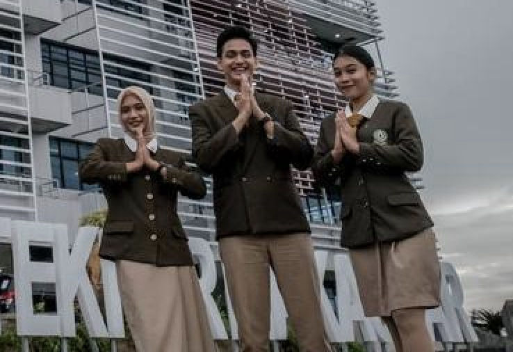 Poltekpar NHI Bandung